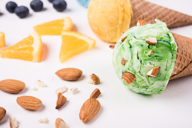 close-up-tasty-ice-cream-with-almonds