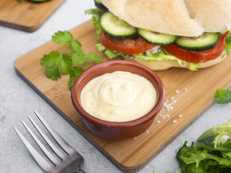 salad-with-sandwich-mayo-chopping-board