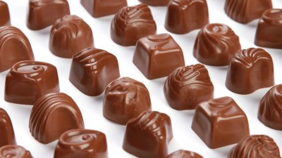 Кондитерские фабрики Ленобласти наращивают выпуск продукции к Новому году