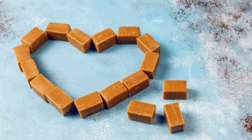 tasty-salty-caramel-fudge-candies-with-sea-salt-top-view