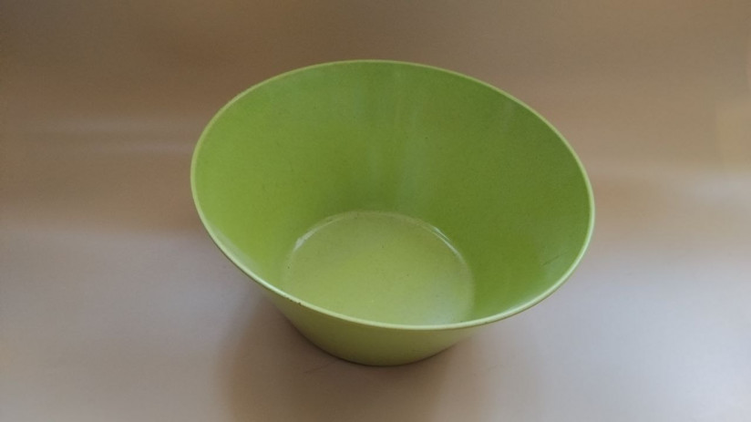 пластиковая миска