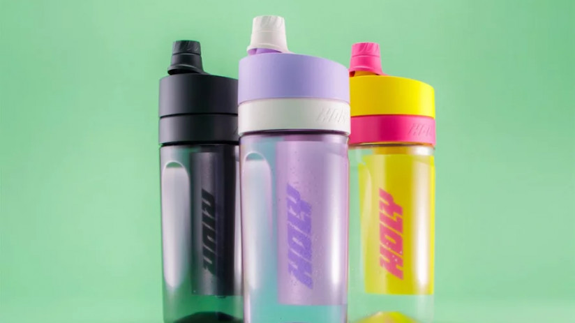 Holy-Bottle_Family.9ee75389