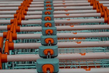 «О’Кей», Auchan и «Атак» отказались ограничивать торговую наценку на сахар