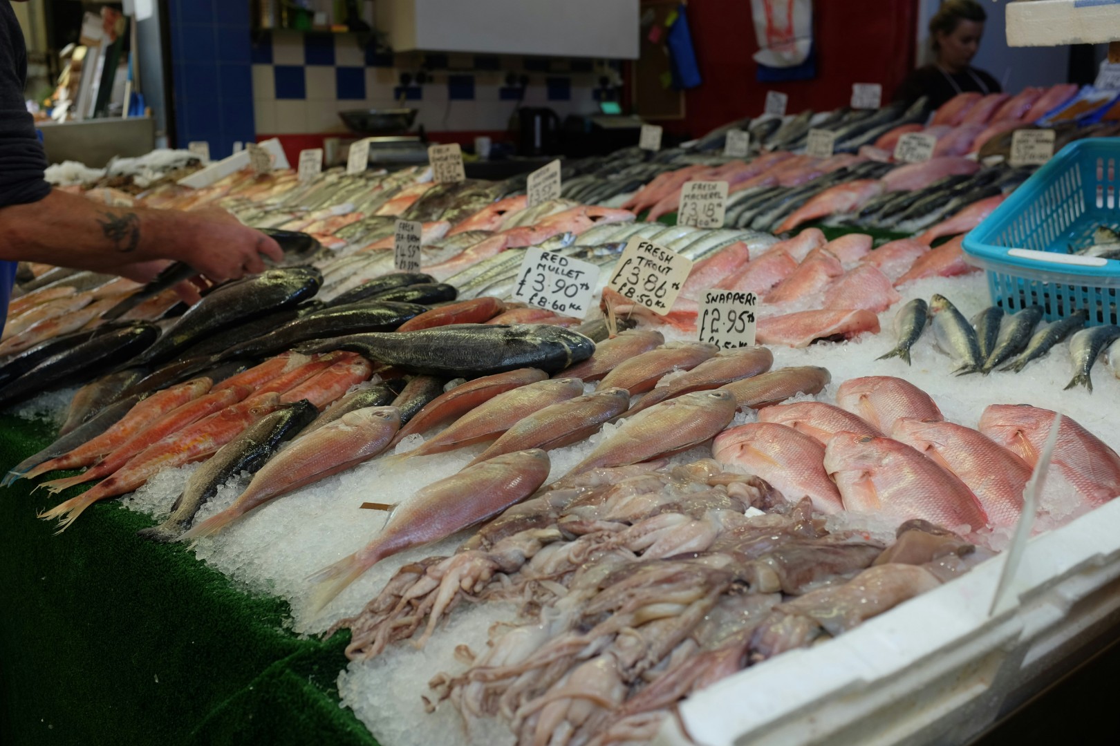 Продукция из краба стала самым популярным развесным товаром на рыбном рынке в Москве