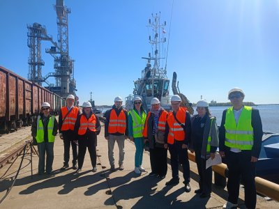 Делегация из Алжира посетила СПб ЦОК АПК и ознакомилась с процессом отгрузки зерна