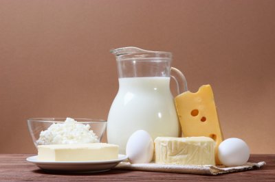 Белоруссия сохранила минимальные экспортные цены на молочные продукты для России