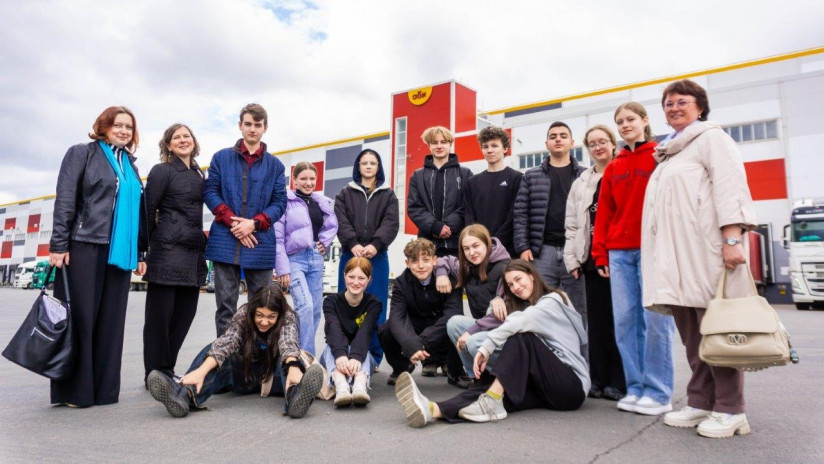 Аби посетили с экскурсией восьмиклассники школы №1 города Собинки